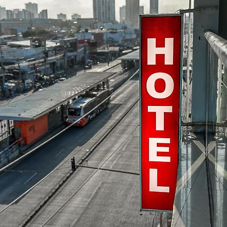Hotel Bazurto Plaza Cartagena Екстериор снимка