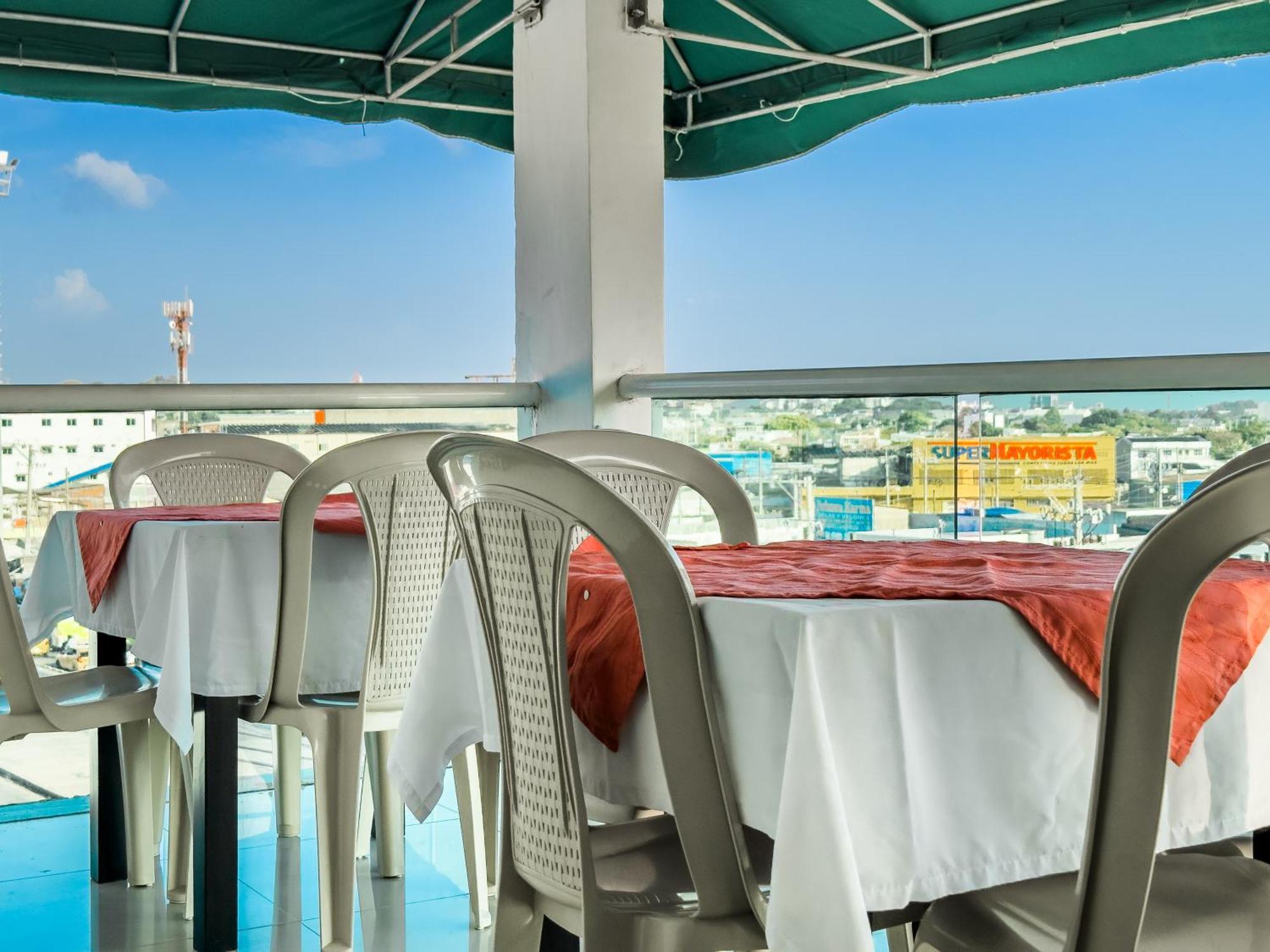 Hotel Bazurto Plaza Cartagena Екстериор снимка