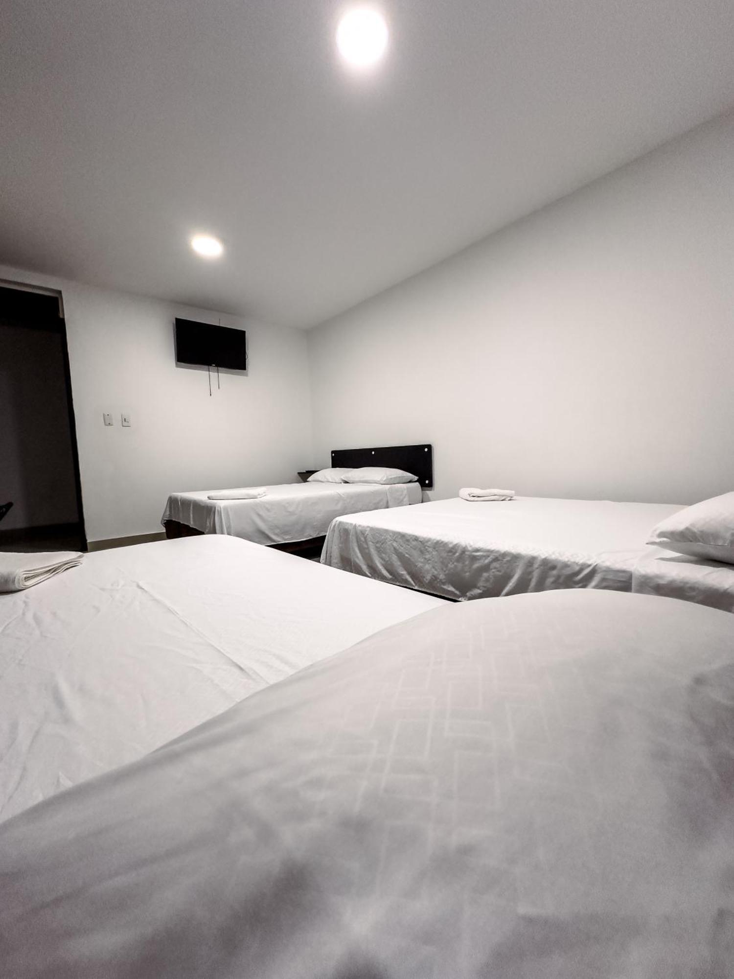 Hotel Bazurto Plaza Cartagena Екстериор снимка