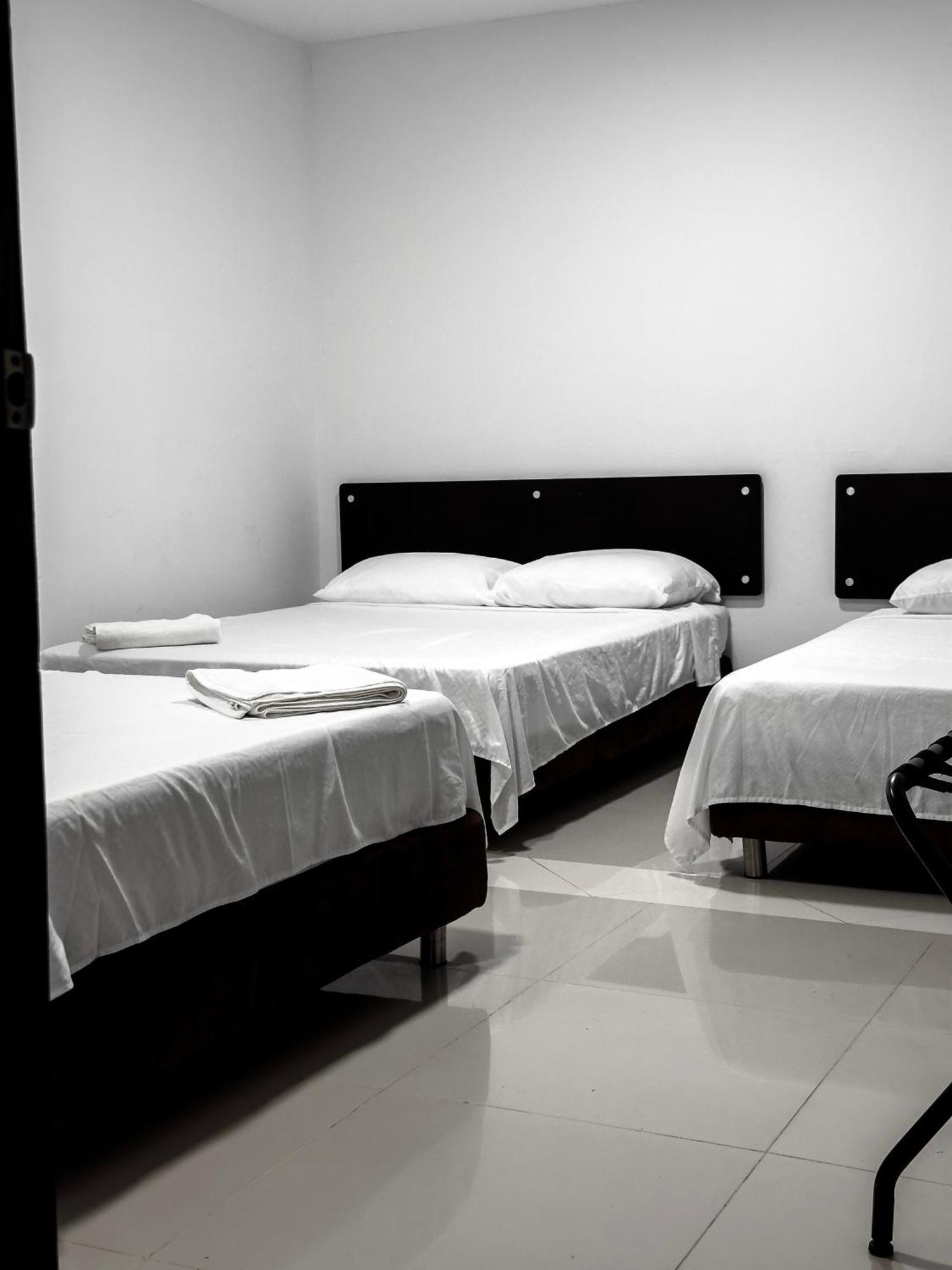 Hotel Bazurto Plaza Cartagena Екстериор снимка