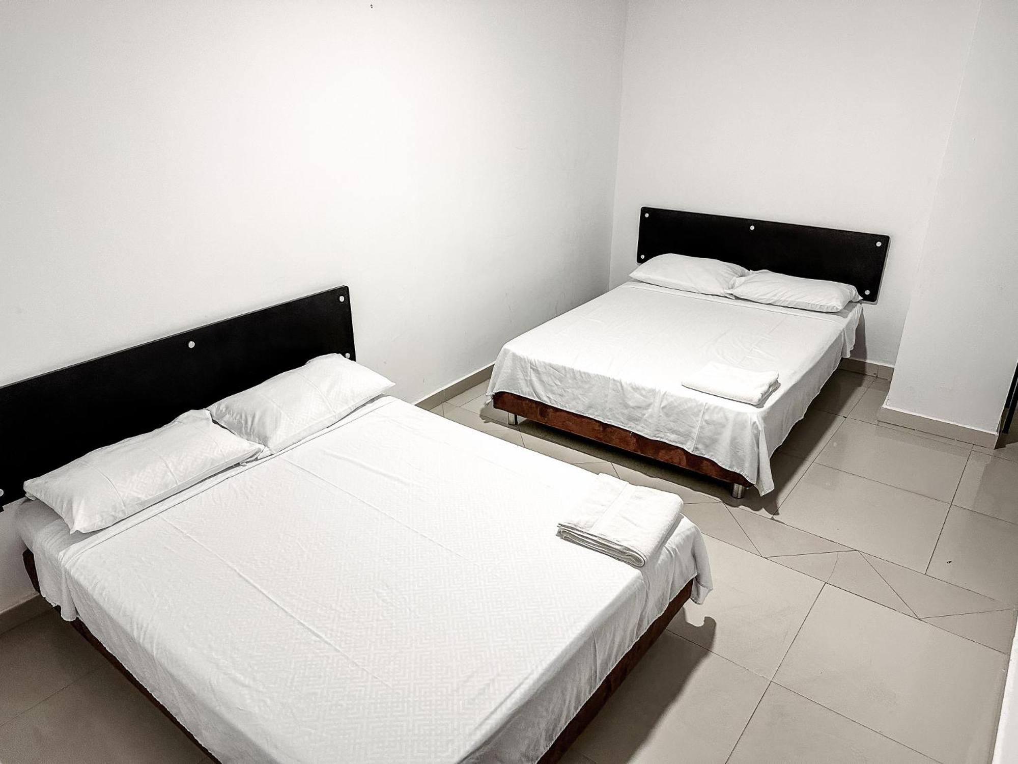 Hotel Bazurto Plaza Cartagena Екстериор снимка