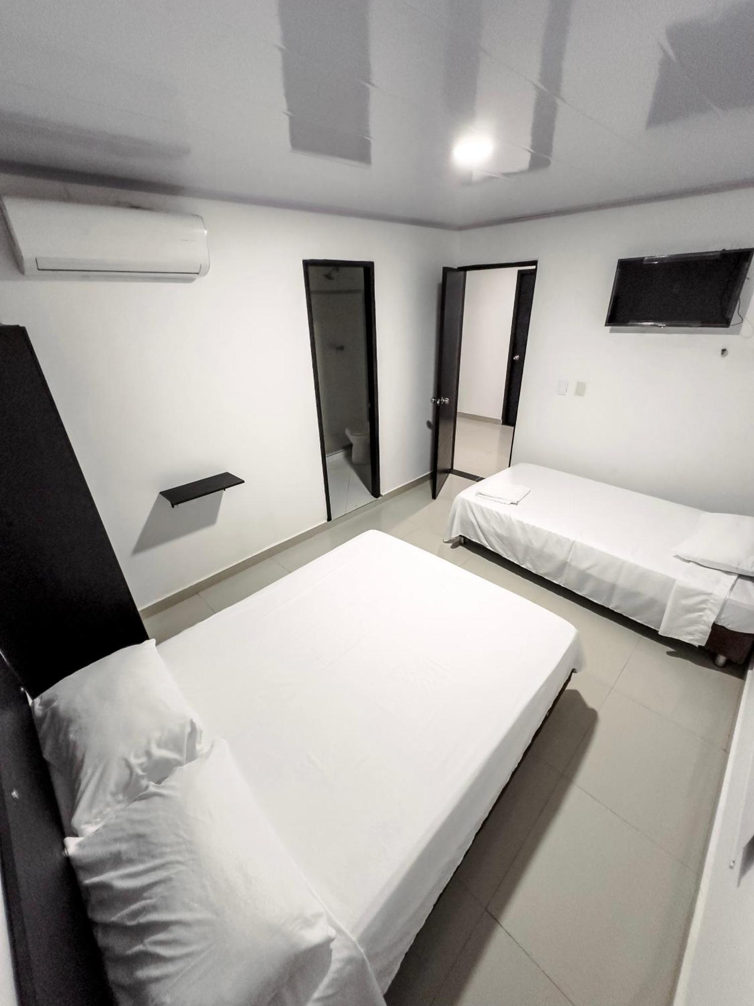 Hotel Bazurto Plaza Cartagena Екстериор снимка