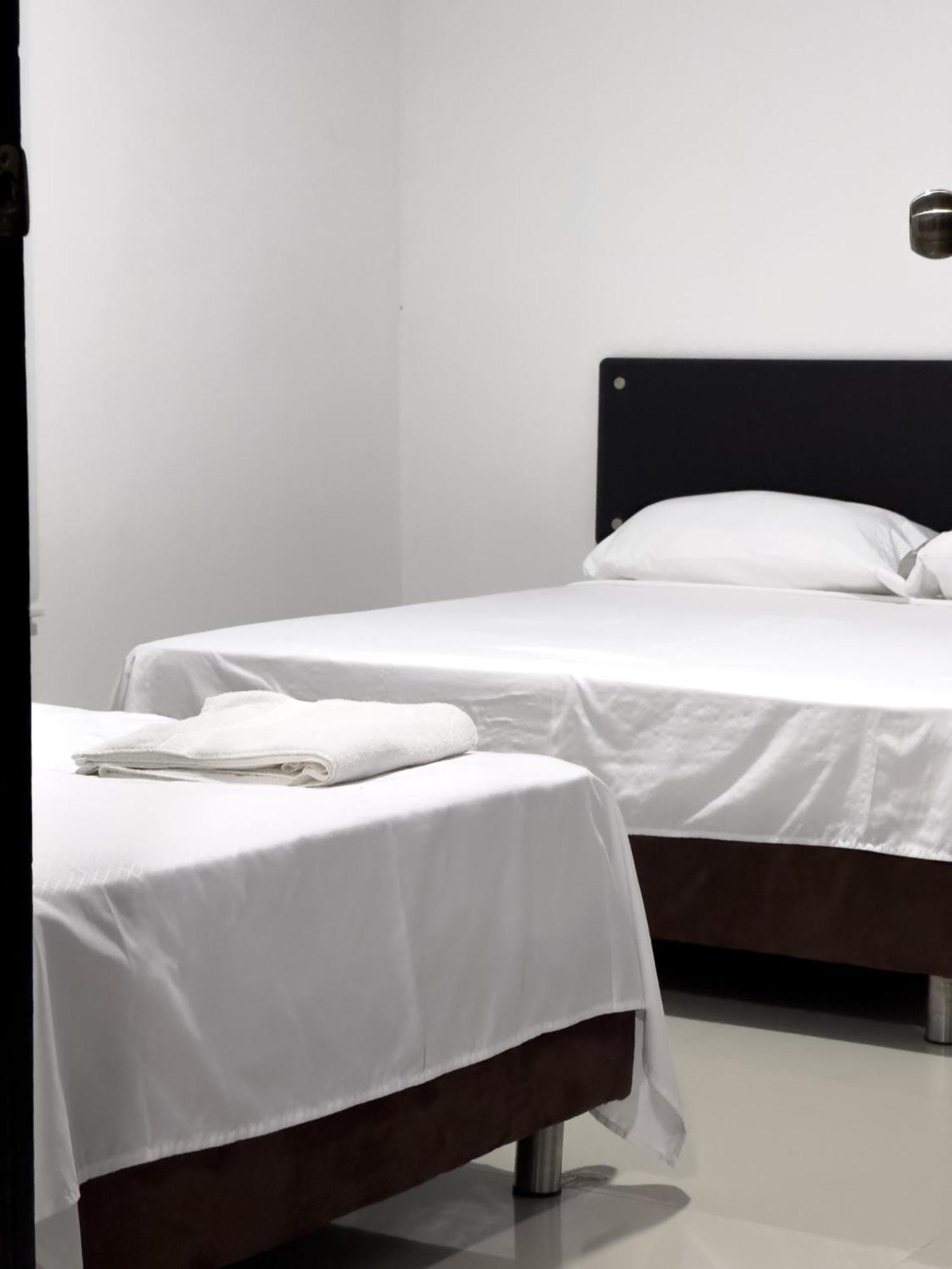 Hotel Bazurto Plaza Cartagena Екстериор снимка