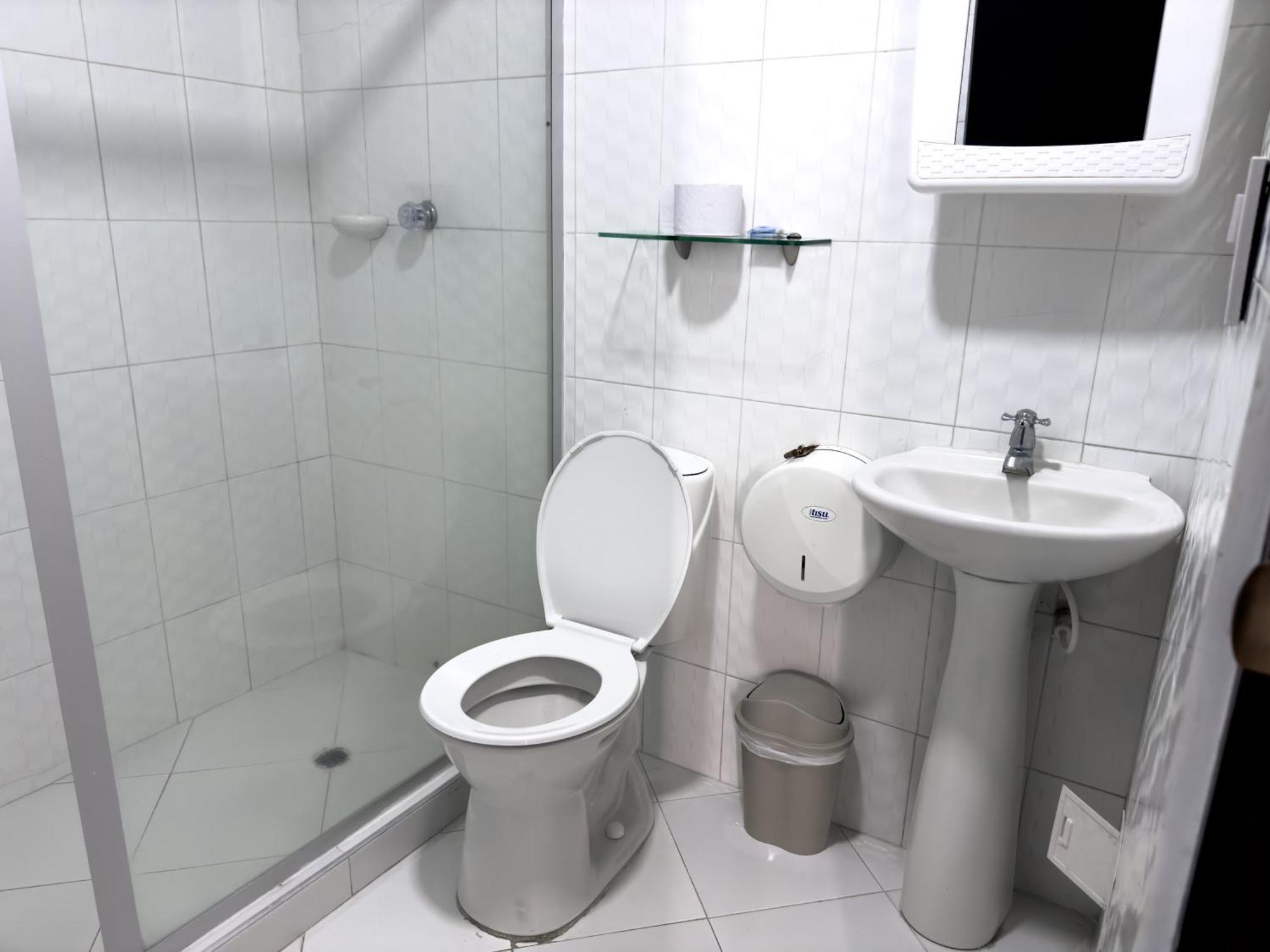 Hotel Bazurto Plaza Cartagena Екстериор снимка